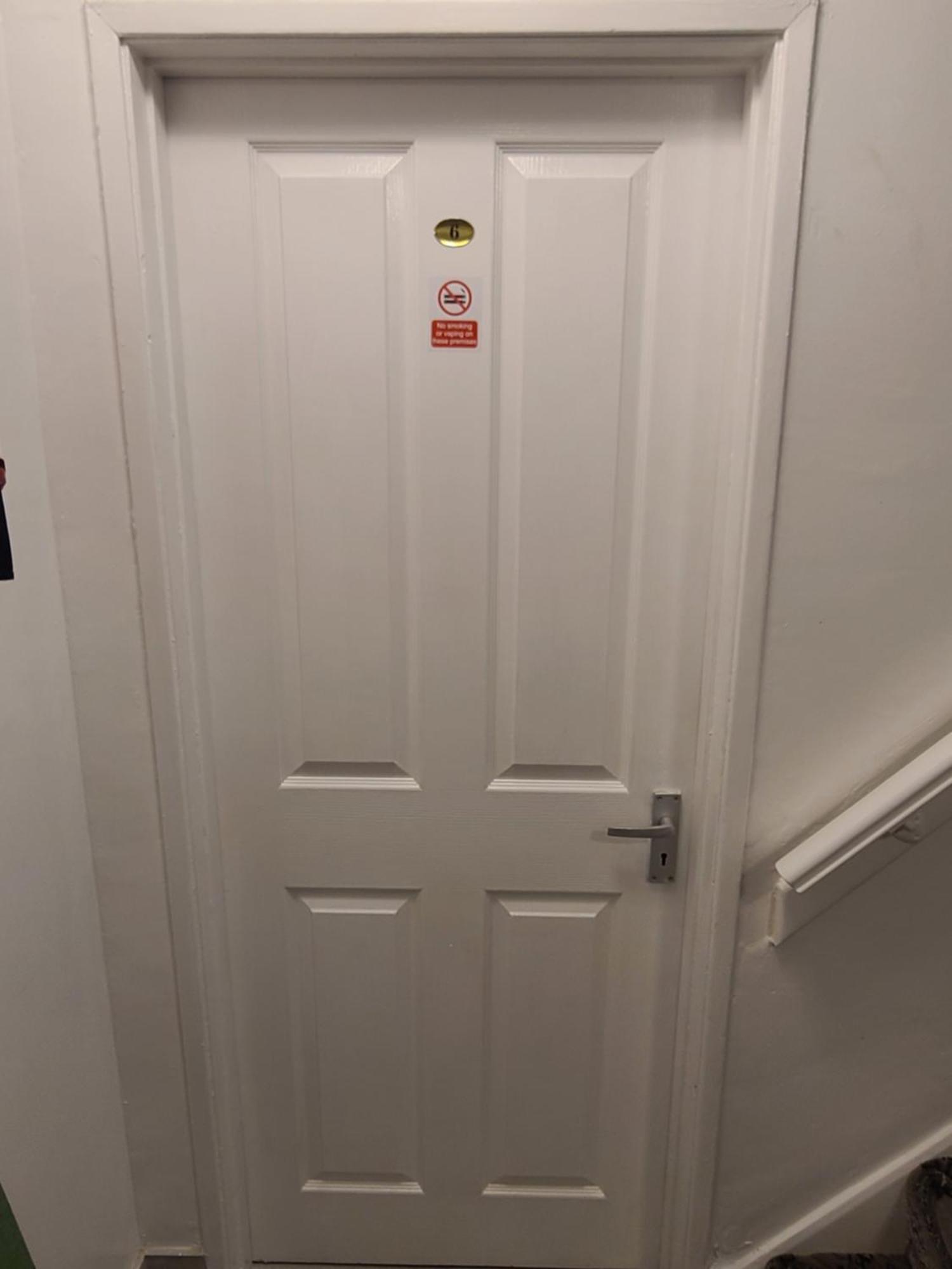 Roomz-Gatwick-London-Airport Parking-Travel Service Ifield Экстерьер фото